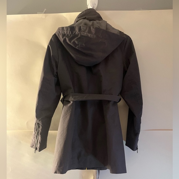 Gray stripes rain trench coat with belt tie - Picture 8 of 9